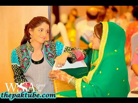 Pakistani Beautiful Actress Mawra Hocane Unscene share image