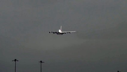 Windy Landing Emirates A380 Crosswind Landing in Bad Weather Manchester Airport Big Planes