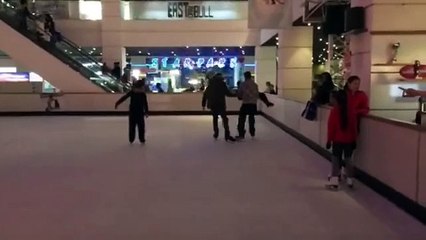 Köksal Baba buz pateni yapıyor-2016