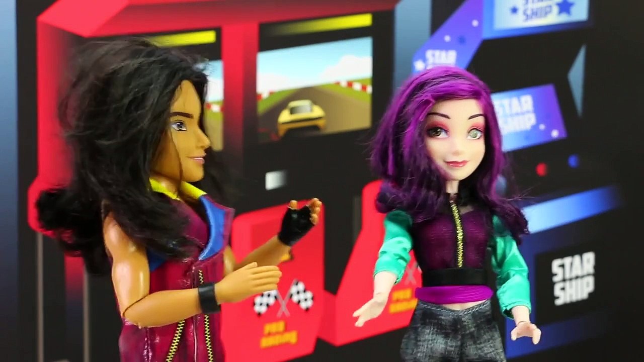 Mal Fights Maleficent when Mal is Captured by Jafar and Ben is Kidnapped by Chad. DisneyToysFan
