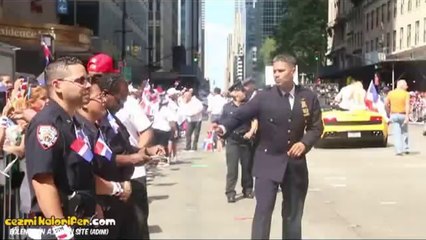 Dayanamayıp Kendini Dansa Kaptıran Polis