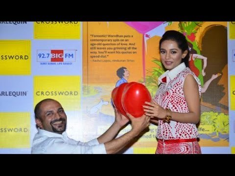 Amrita Rao Launches Book When Hari Met His Saali | Latest Bollywood News