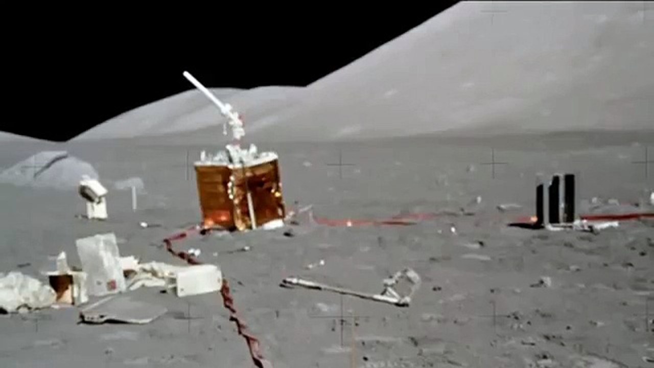 Leaked pictures of UFOs and Moon Base - What NASA doesnt want you to know.