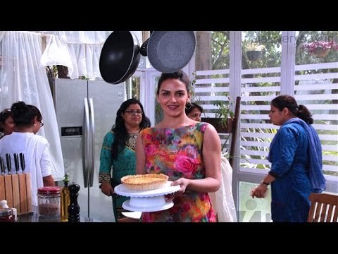 Esha Deol Snapped On A Food Show