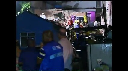 Último andar de casa que desabou no Rio de Janeiro era irregular