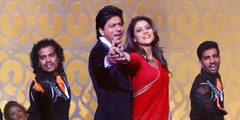 Sharukh Khan and Kajol performing Live on Stardust award 2015 on Dilwale movie song - Gerua