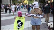 Cientos de personas marchan en Chile y Perú contra el TPP