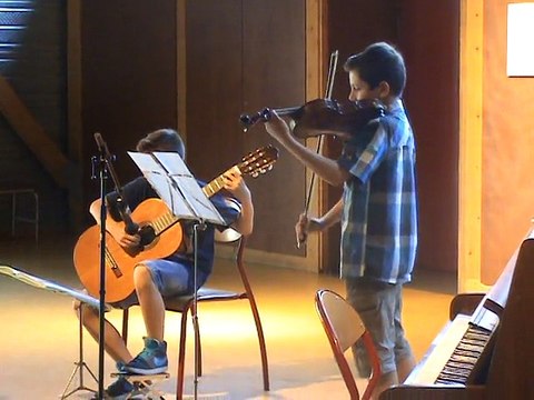 M2U01611 duo guitare et violon, Paganini, audition du 11 juin 2014 Ateliers Musicaux de Scy Chazelles