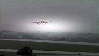 TAP Airlines Airbus A32
Severe Crosswind Landing Near Crash  Video Arts