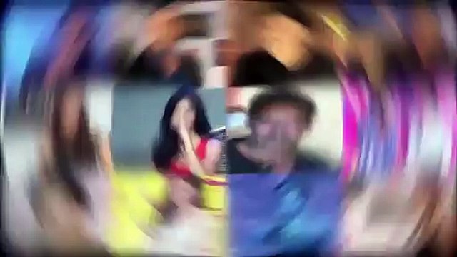 Shilpa Shetty's HOT Yoga Session With Baba Ramdev!!! - Video 2016