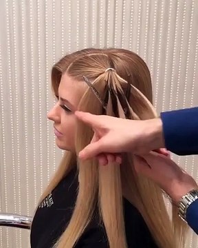 Cette fille a voulu une coiffure hors du commun. Ce que le coiffeur a réalisé est hallucinant !