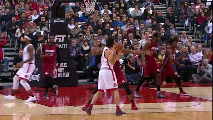 DeMar DeRozan Leads Raptors with 33 Points