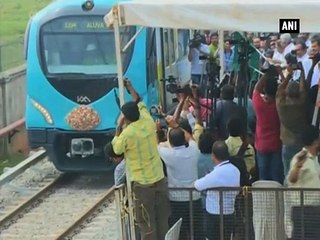 Kerala CM Chandy flags off trial run of state's first metro