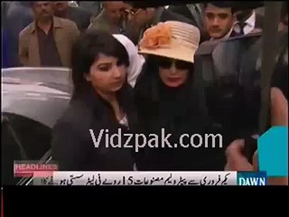 Imran Khan mere walid ki umer k hain , main unse shadi nahi karungi