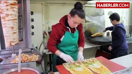 Eşi İşsiz Kalan Kadın "Döner Ustası" Oldu