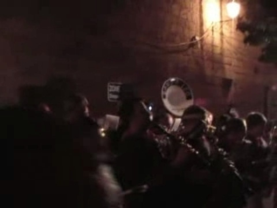 BANDA LEO CONDOM 07 AMBIANCE CARNAVAL