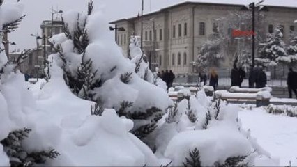 Sivas'ta Kar Yağışı Ulaşımı Aksattı