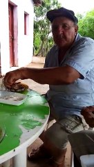 TONHÃO COMENDO UMA PERNA DE BOI TUDO DE BOM