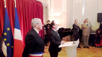 Quand François Hollande décore Gilbert Meyer