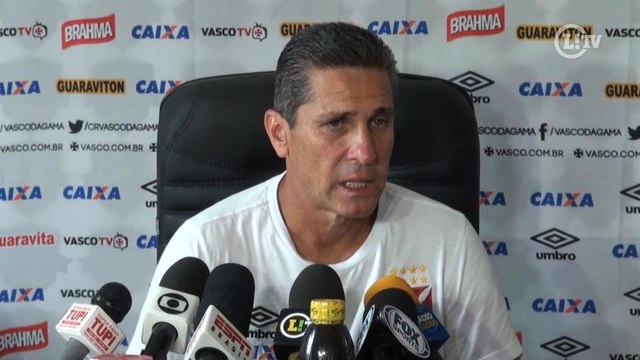 Jorginho elogia atacantes mas ainda espera por reforços no Vasco