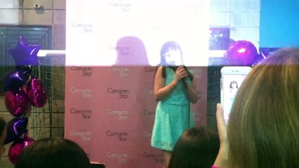Bia Jordão cantando _Pra ver se cola_