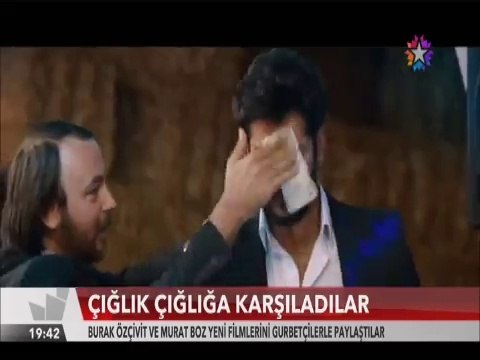 Burak Özçivit ve Murat Boz yeni filmlerini gurbetçilerle paylaştılar