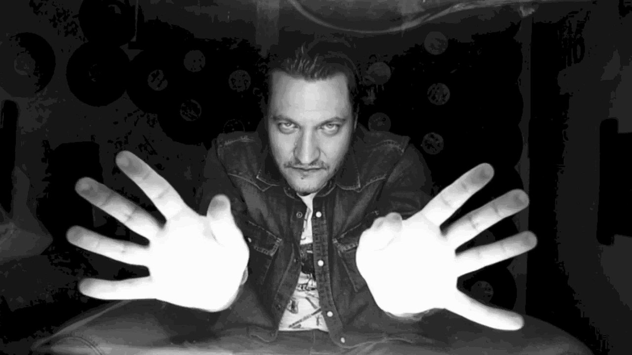 Backstages IN VITRO - Shooting photo à eco-webradio, Lausanne - Portraits d'artistes par le Bureau Photographique - Michael Legentil