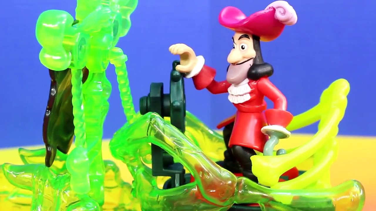 Disney Jake and the Never Land Pirates Sneaky Tiki Tree Playset Captain Hook Peter Pan