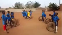 Afrikalı Uşakların Futbol Antremanı