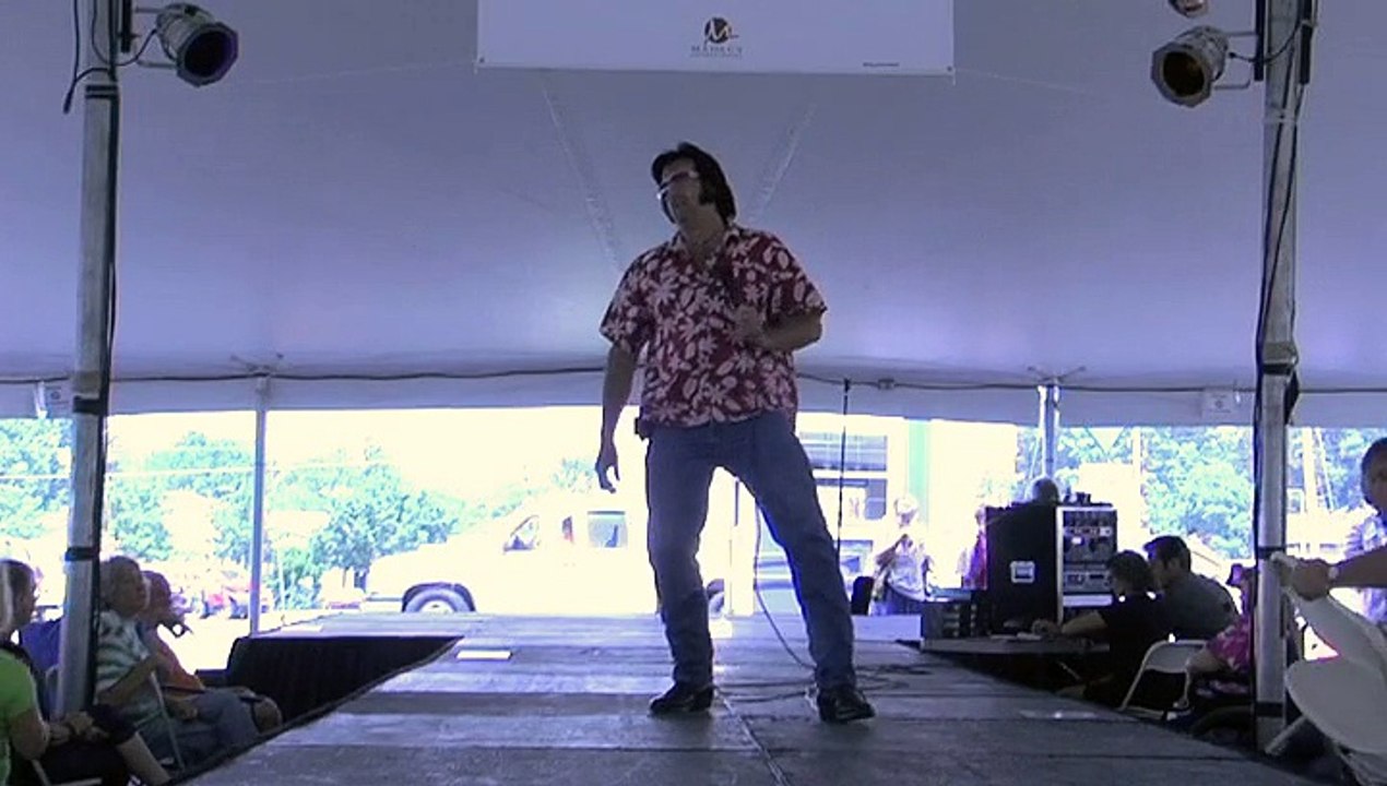 Joey Presley sings 'We Can Make The Morning' Elvis Week 2008