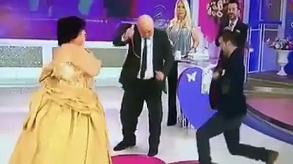 Fadime ve İsmail' in Nişanı Apaçi Dansı (Trend Videolar)