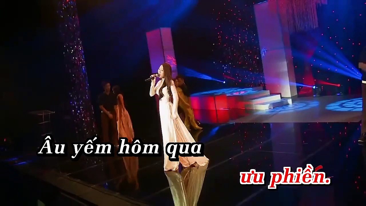 Karaoke _Ai Khổ Vì Ai - Quế Vân