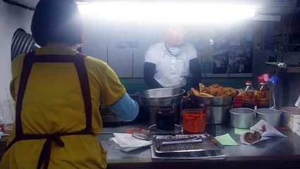 Taiwan street food - deep fried spring onion pancake with egg