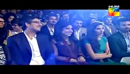 Mahira Khan Got Angry On Wasay Chaudhry In Hum Tv Awards Show