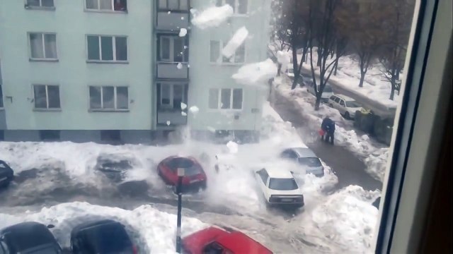 Вы все еще паркуетесь возле дома