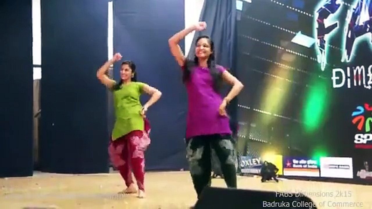 Chithiyan kalayaan  Dance At college FunFair Party 2016