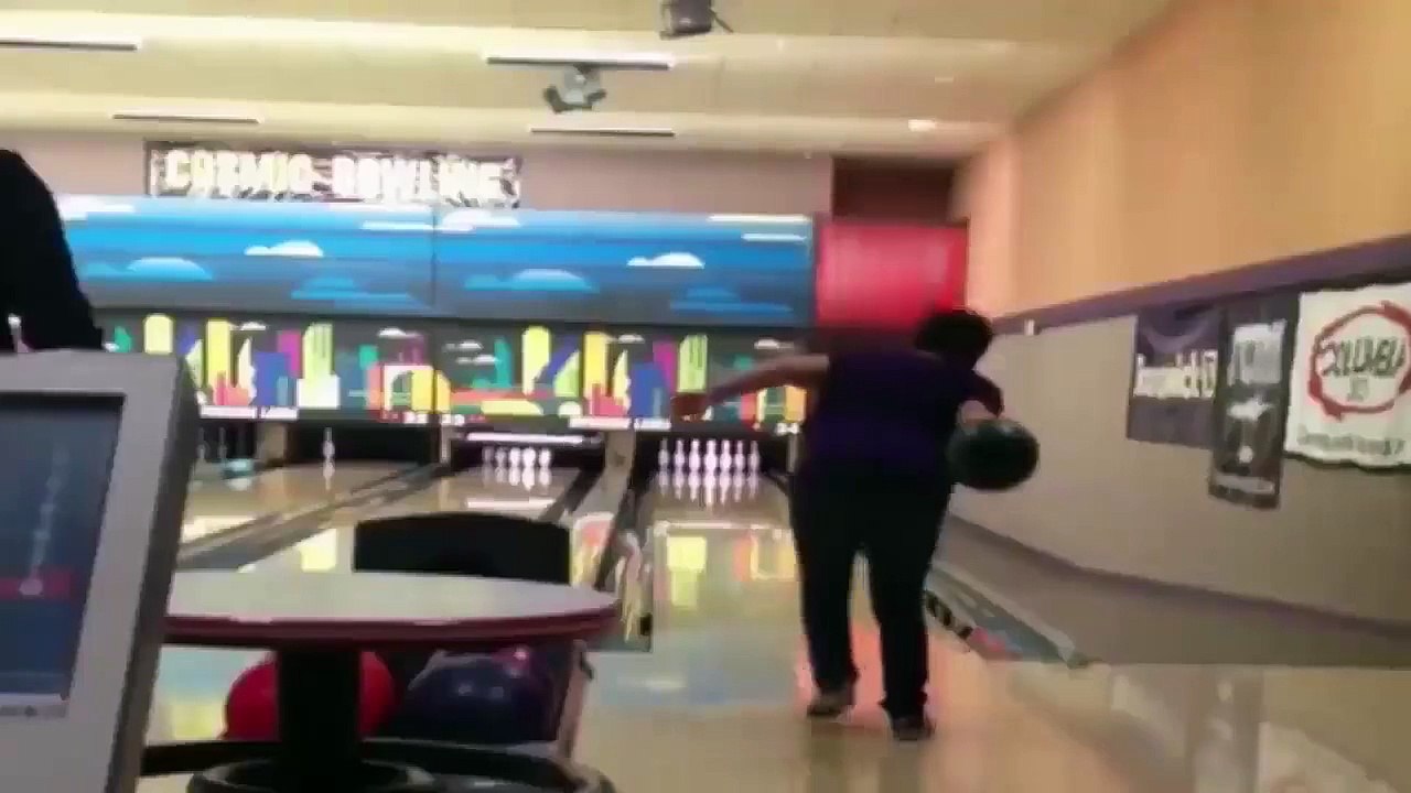Ultimate Funny Bowling Fail Compilation | FailCentral