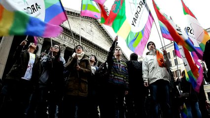 Italianos pedem união civil para pessoas do mesmo sexo