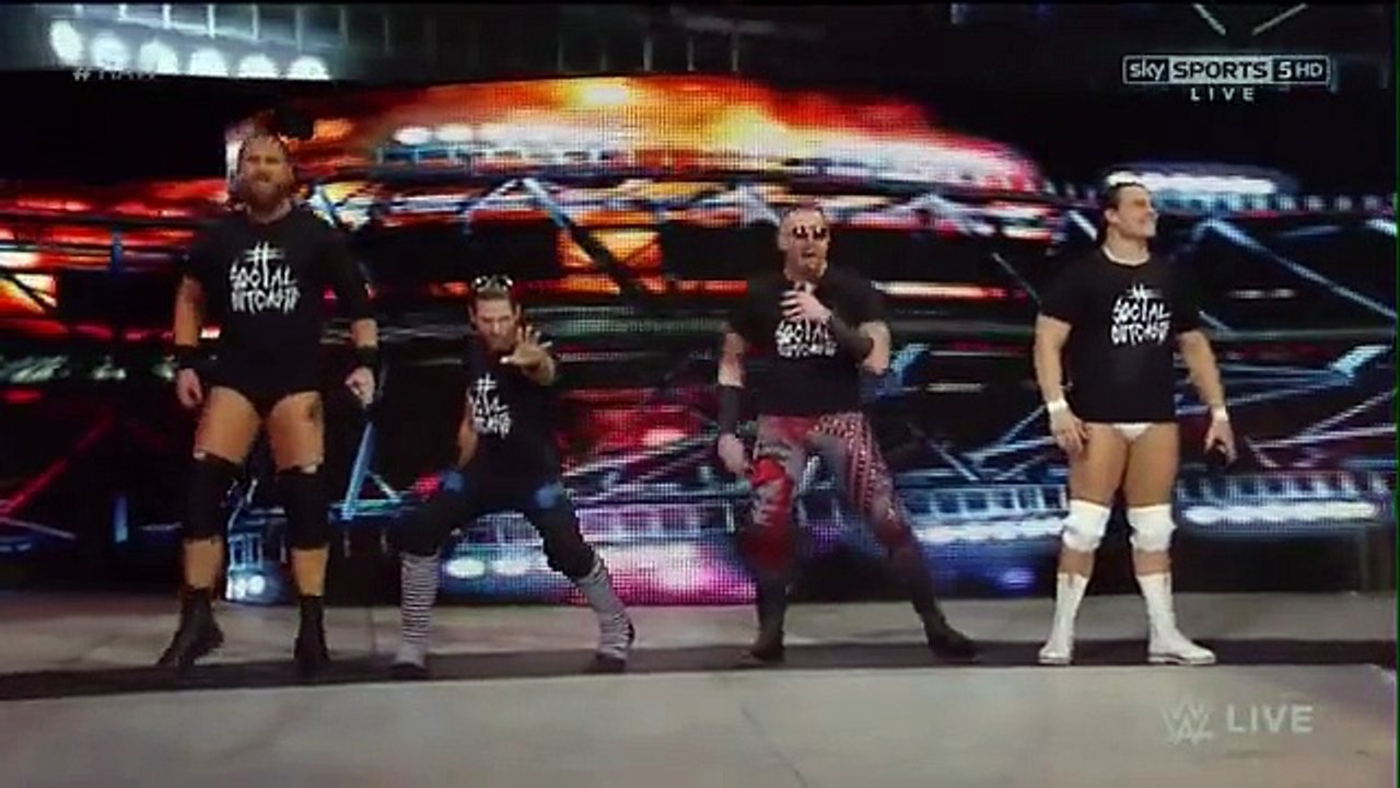 The Social Outcasts vs The Wyatt Family _ Raw Latino ᴴᴰ