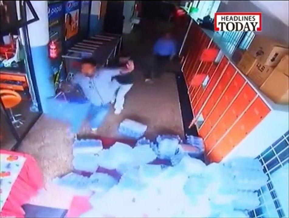 Live Footage Shopping Mall Destroyed | Nepal Earthquake Biggest Earthquakes