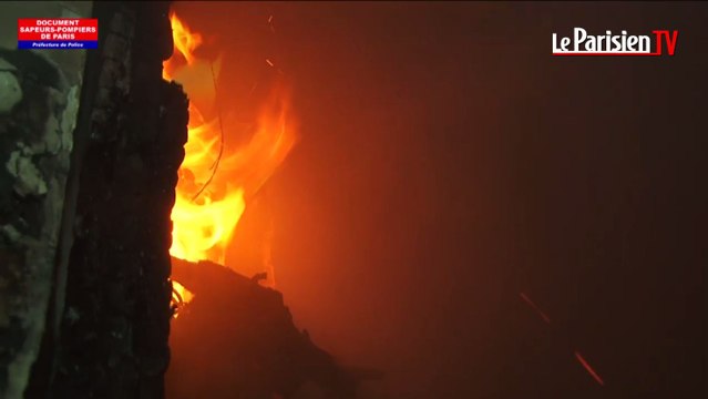 Pantin : un immeuble d'habitation en proie aux flammes