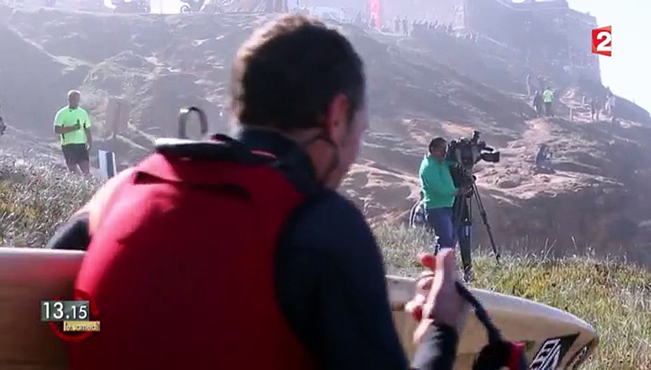 13h15. Surf : trois amis passionnés ont dompté les grosses vagues de Nazaré...
