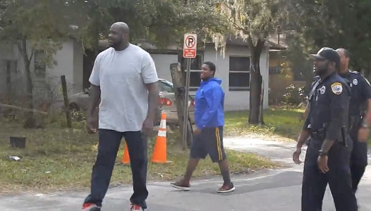Shaq appelé en renfort par la police pour un match de basket