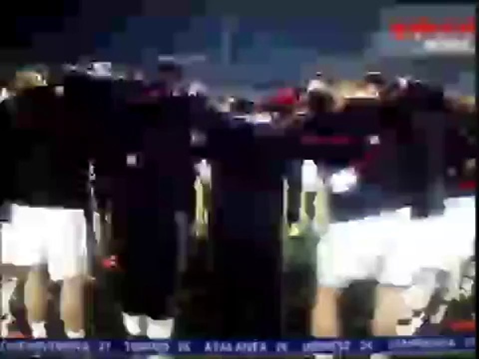 C. Bacca parla alla squadra e tutti ridono ... troppo forte   (Empoli 2-2 Milan)