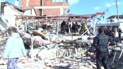 İzmir- Buca'da Evde Patlama 1 Ölü 2 Yaralı-2