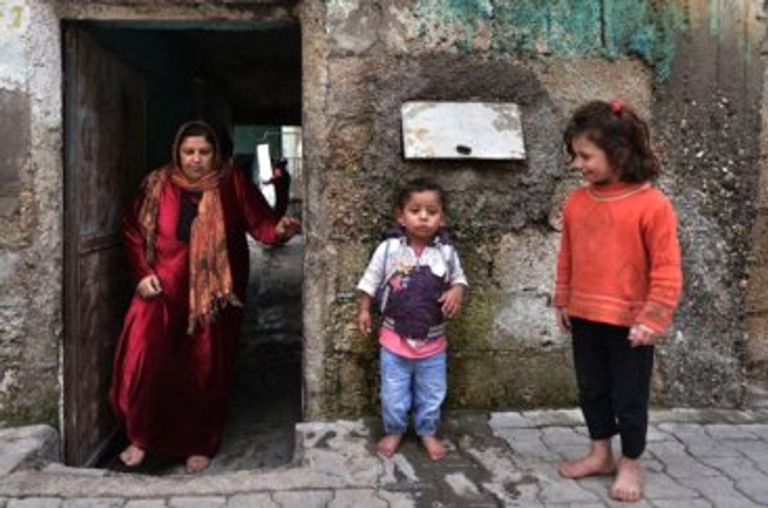 Suriyeli Kardeşler Üç Odalı Evde 45 Çocukla Yaşam Mücadelesi Veriyor