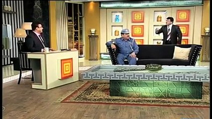 Azizi as Traffic Warden with A masoom Citizen Very funny