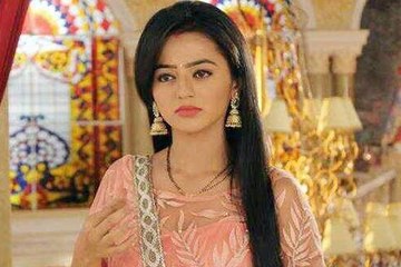 Swaragini 24th January:Spirit enters Swaragini, Swara gets possessed!