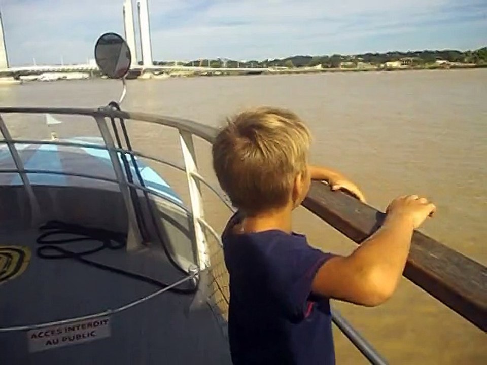 Sous le nouveau pont Chaban ETE 2015