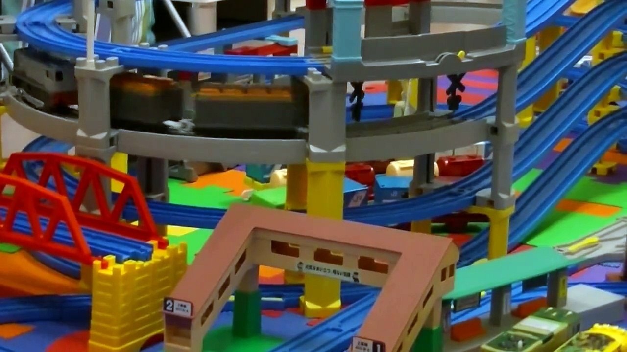 【Thomas & Friends】 T-27 Dennis きかんしゃトーマスデニス : Takara TOMY Plarail : タカラトミー プラレール (00142)